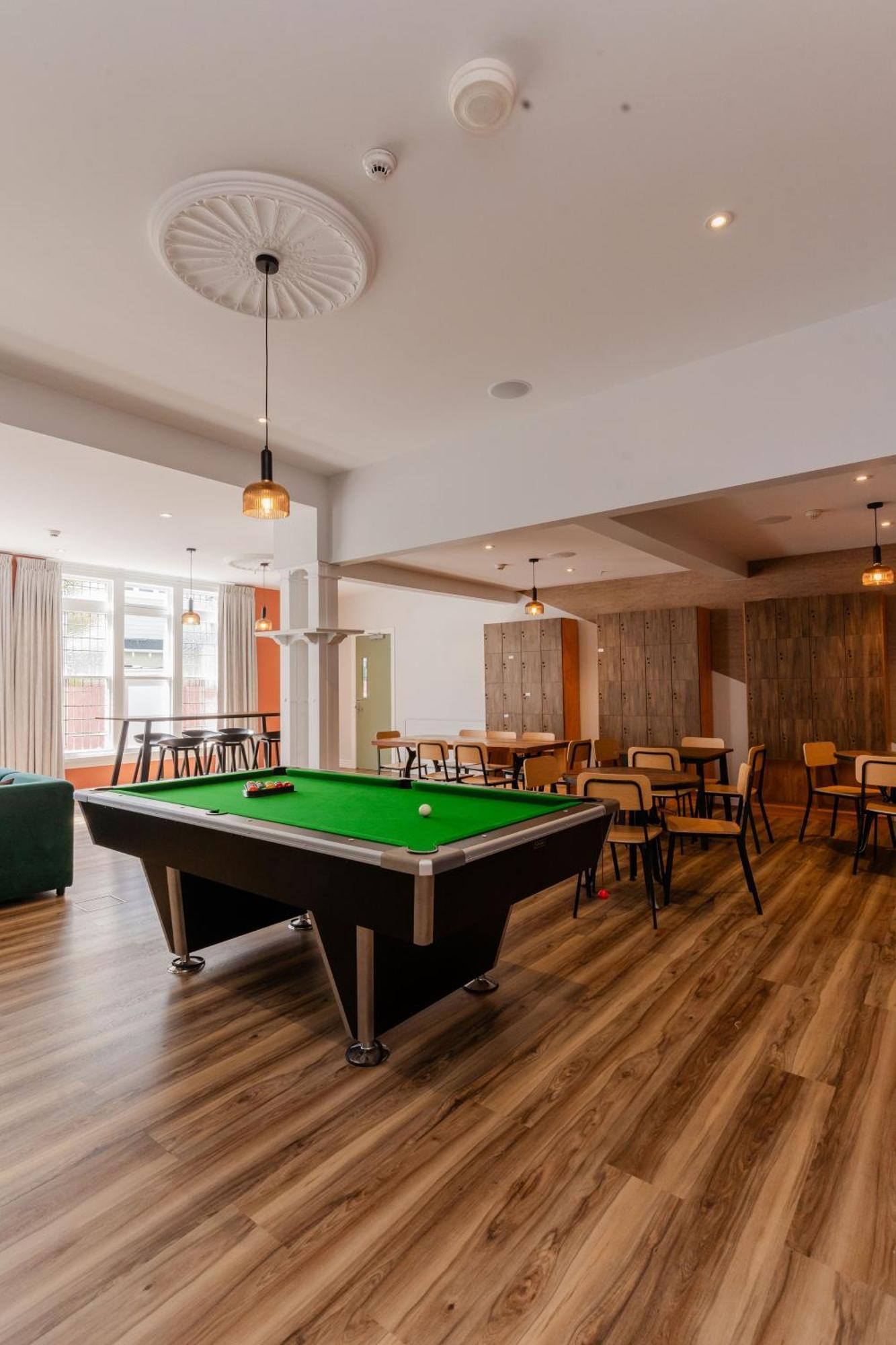 Haka House Christchurch Eksteriør bilde The common room at the University of Roehampton