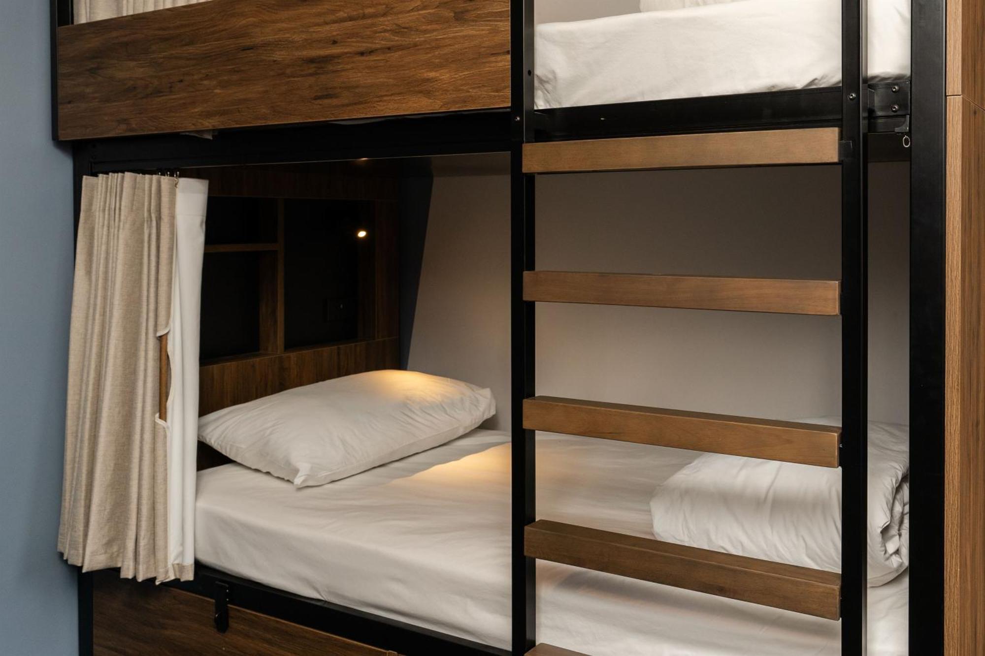 Haka House Christchurch Eksteriør bilde A bunk bed