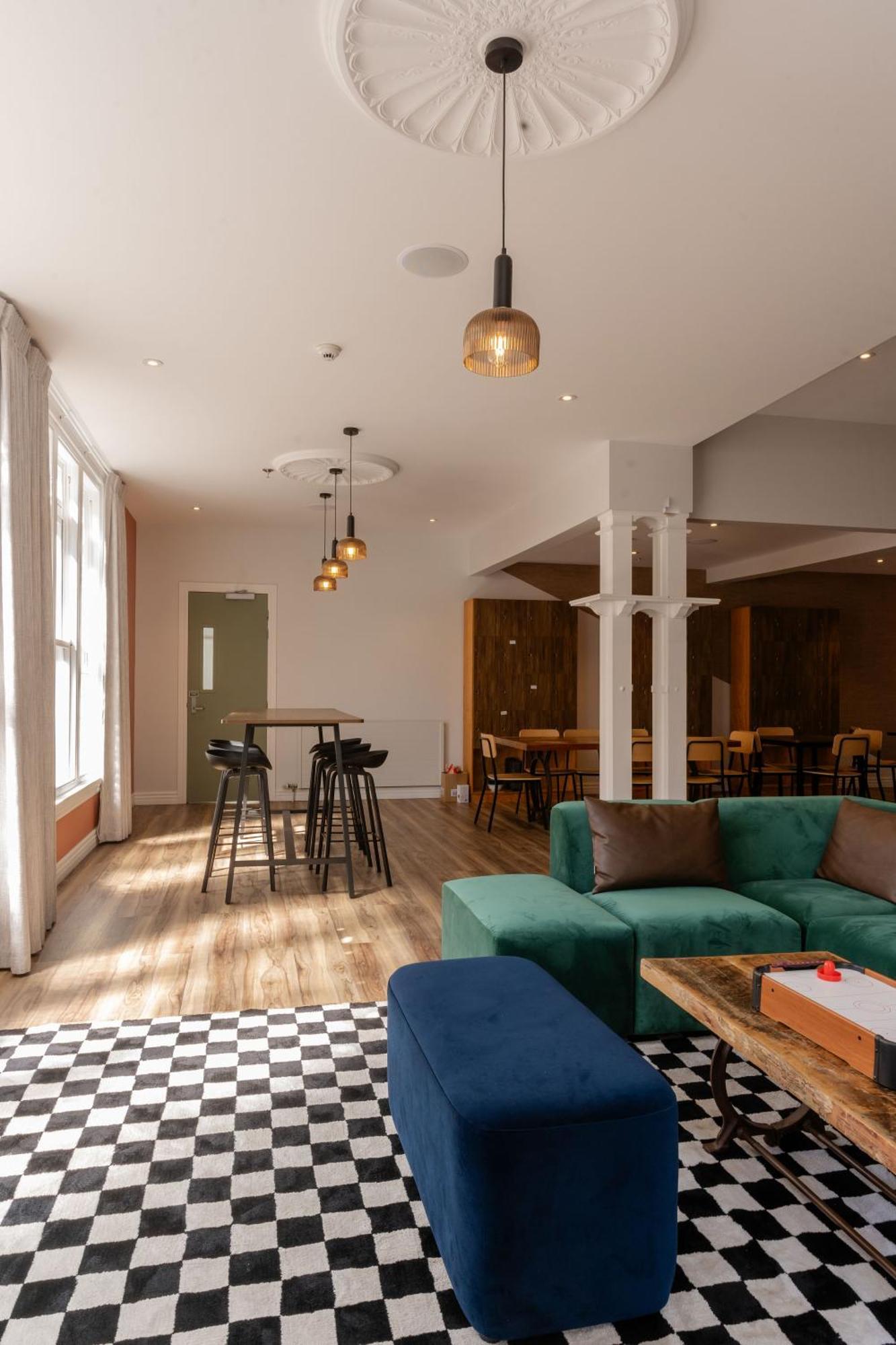 Haka House Christchurch Eksteriør bilde The common room at the University of Roehampton