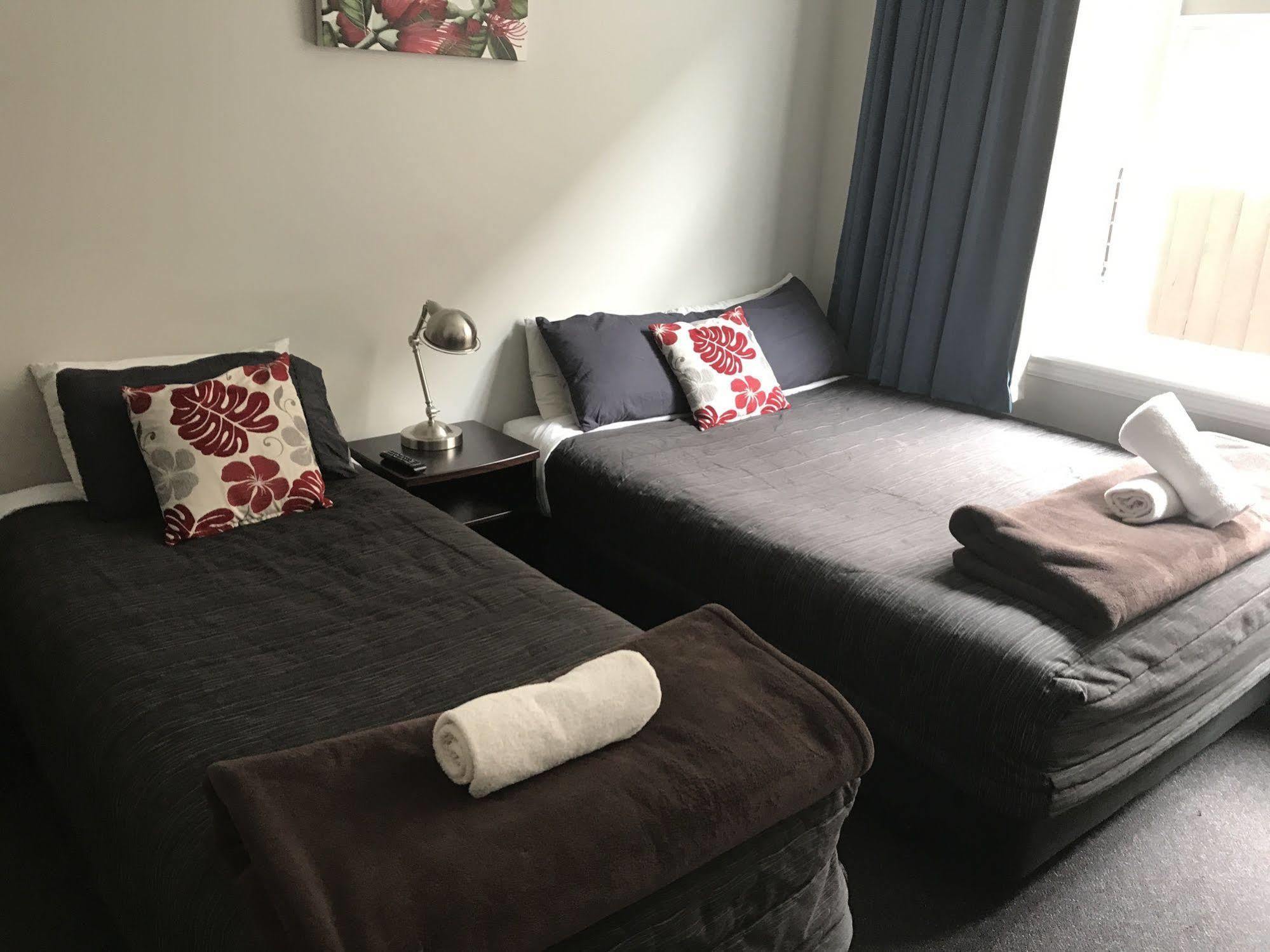 Haka House Christchurch Eksteriør bilde A typical room at the hotel